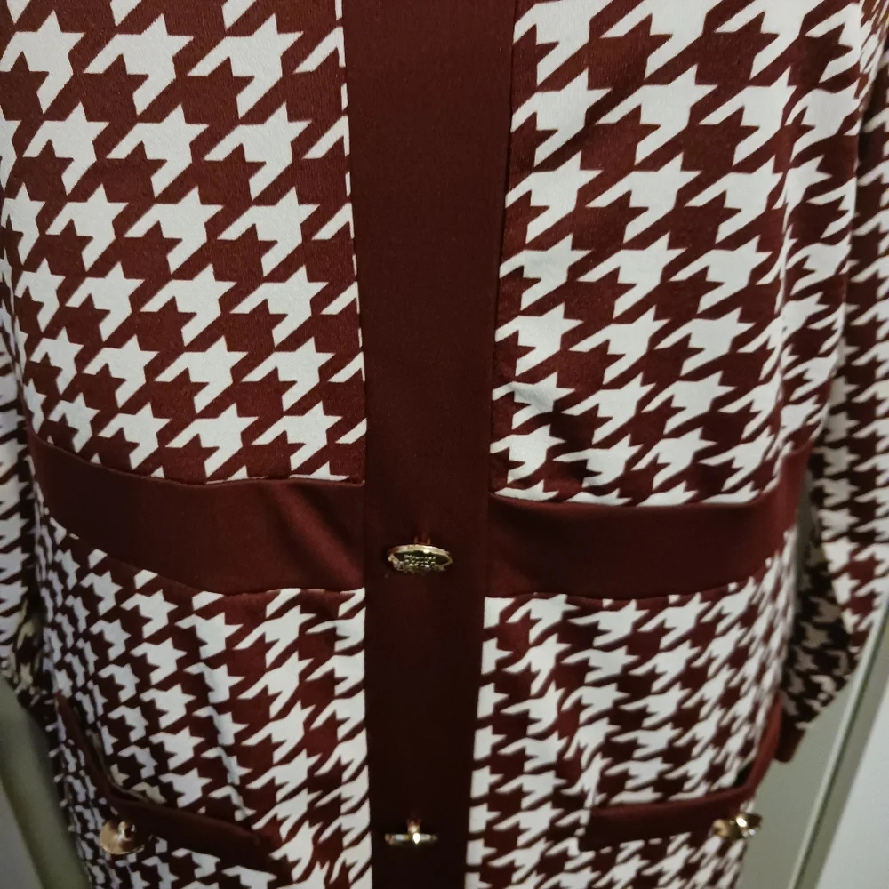 Dress - Picture 4 of 4